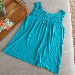 August Silk Tank Size L